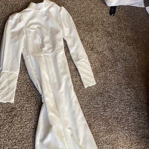 Beautiful white maxi dress body con